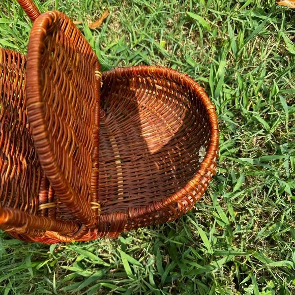 Vintage wicker basket - Picture 4 of 6
